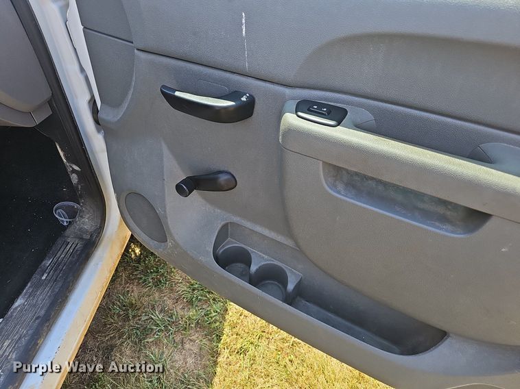 image for item EJ5715 2012 GMC Sierra 2500HD pickup truck