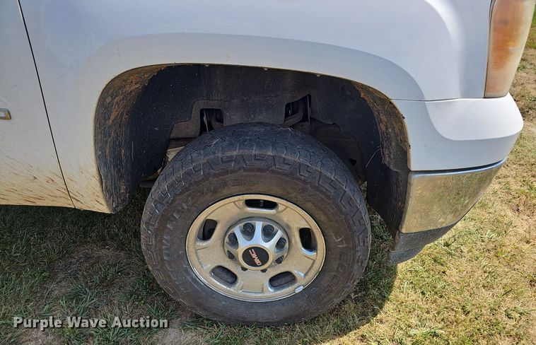 image for item EJ5715 2012 GMC Sierra 2500HD pickup truck