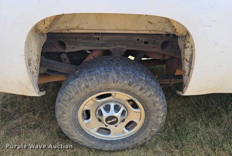 image for item EJ5715 2012 GMC Sierra 2500HD pickup truck