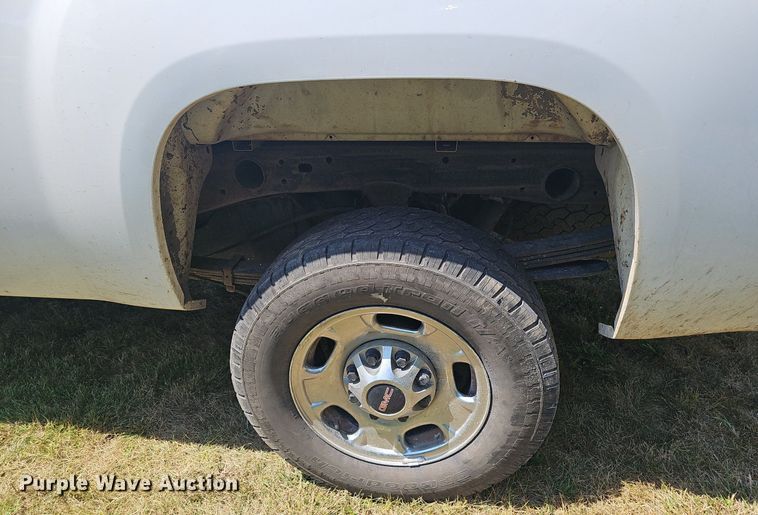 image for item EJ5715 2012 GMC Sierra 2500HD pickup truck