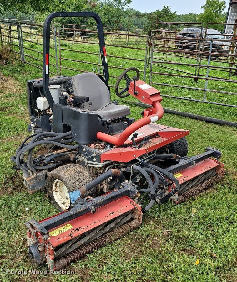 image for item EJ5722 (2) Toro 3100-D mowers 