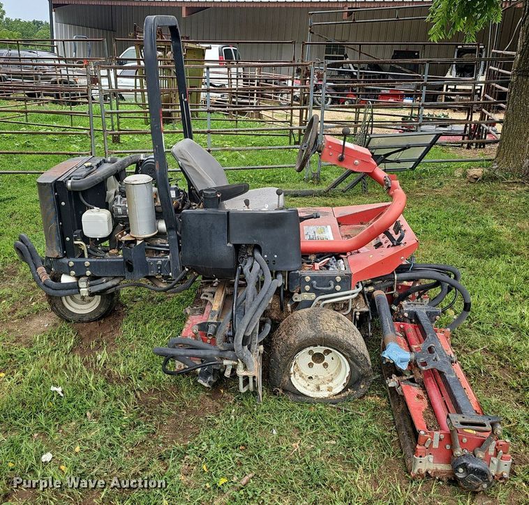 image for item EJ5722 (2) Toro 3100-D mowers 