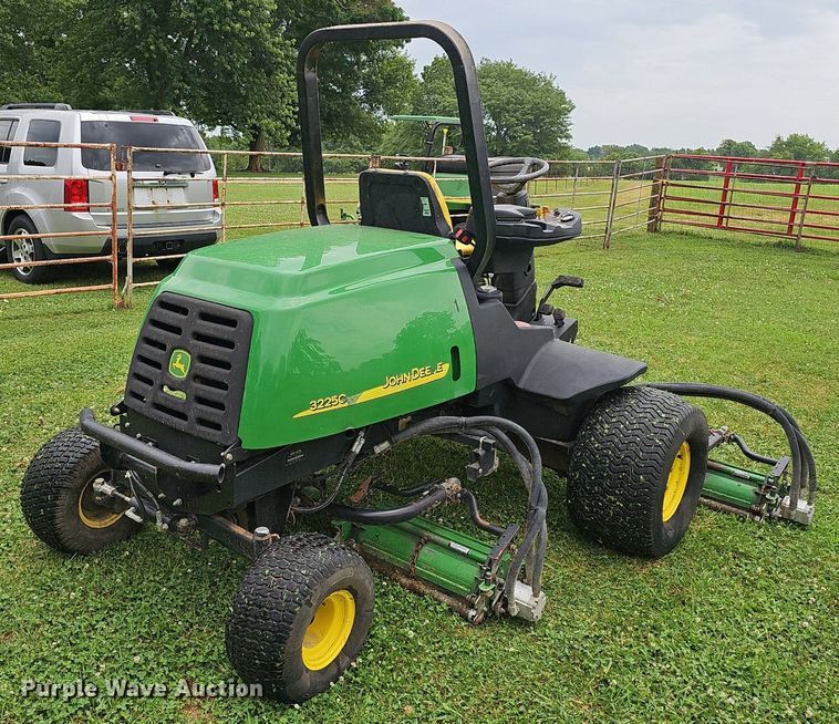 image for item EJ5725 John Deere  3225C lawn mower