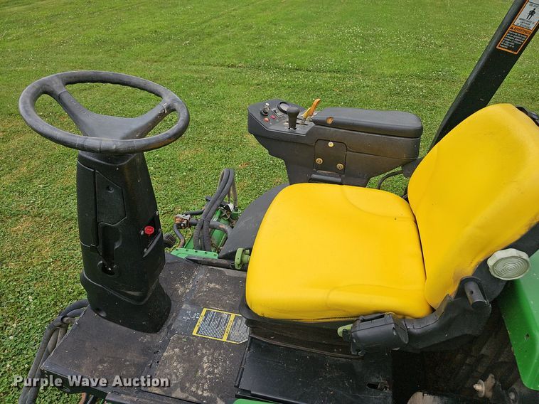 image for item EJ5725 John Deere  3225C lawn mower