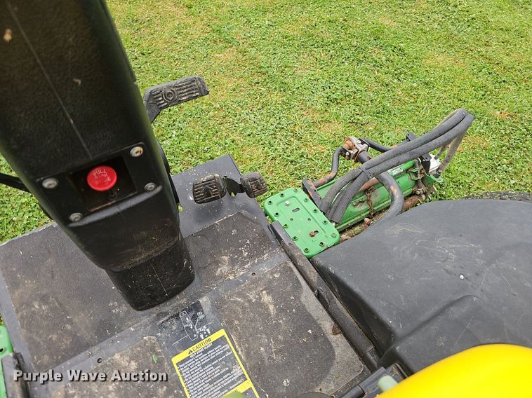 image for item EJ5725 John Deere  3225C lawn mower