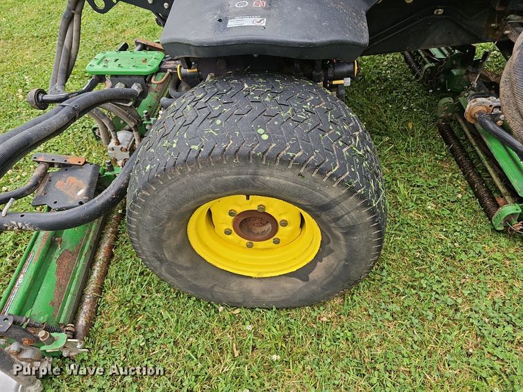 image for item EJ5725 John Deere  3225C lawn mower