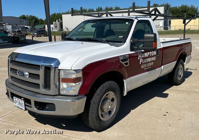 image for item EJ6897 2009 Ford F250 Super Duty XLT pickup truck