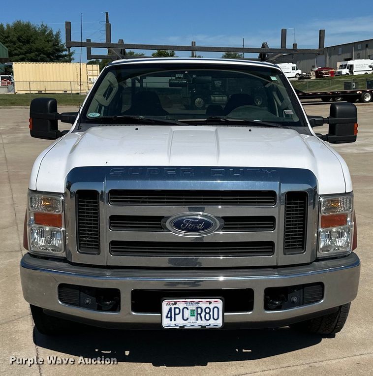 image for item EJ6897 2009 Ford F250 Super Duty XLT pickup truck