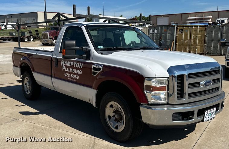 image for item EJ6897 2009 Ford F250 Super Duty XLT pickup truck
