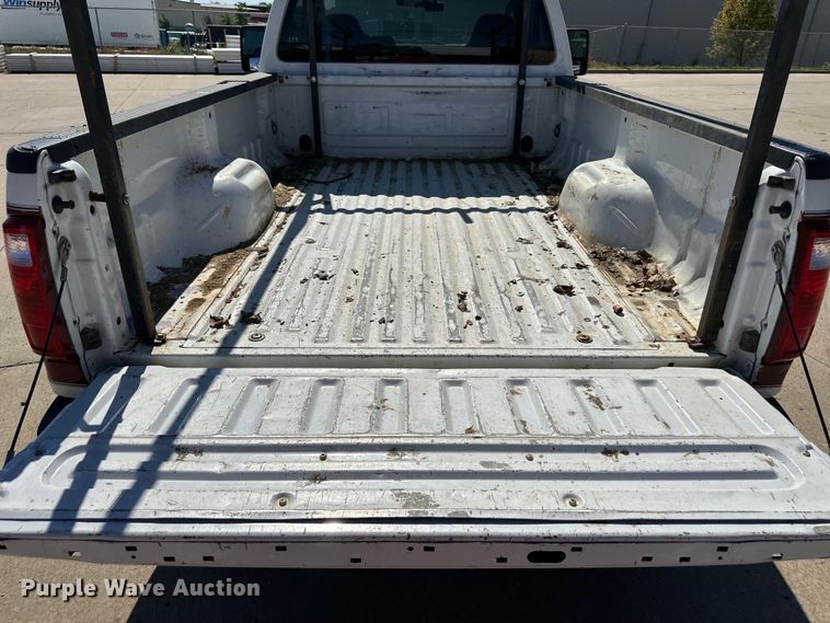 image for item EJ6897 2009 Ford F250 Super Duty XLT pickup truck