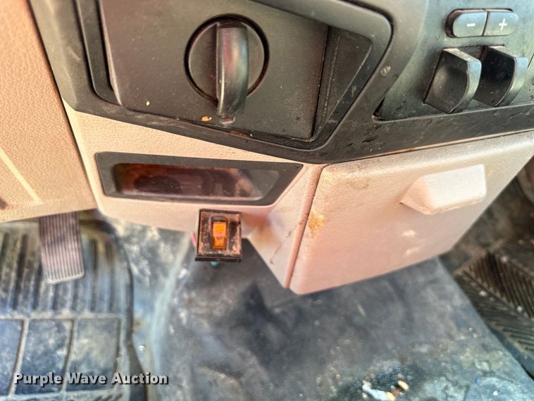 image for item EJ6897 2009 Ford F250 Super Duty XLT pickup truck