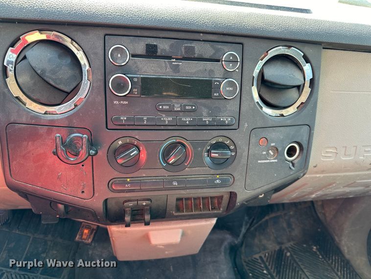 image for item EJ6897 2009 Ford F250 Super Duty XLT pickup truck