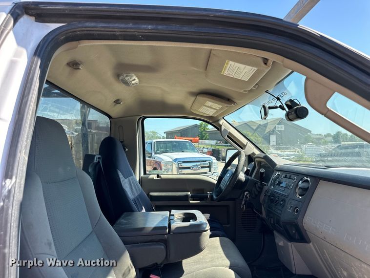 image for item EJ6897 2009 Ford F250 Super Duty XLT pickup truck