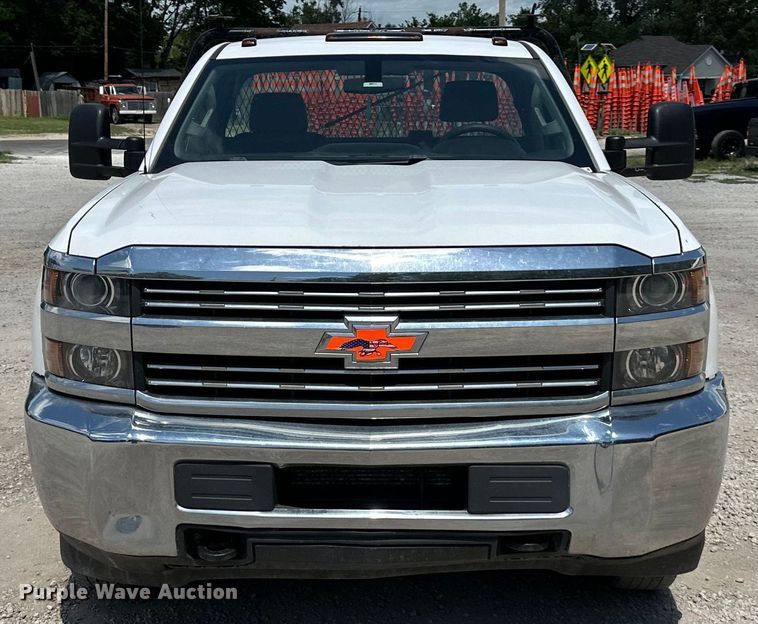 image for item EJ6960 2017 Chevrolet Silverado 3500HD flatbed pickup truck