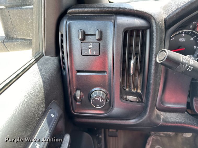 image for item EJ6960 2017 Chevrolet Silverado 3500HD flatbed pickup truck