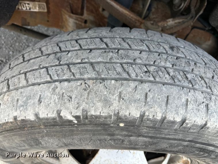 image for item EJ6960 2017 Chevrolet Silverado 3500HD flatbed pickup truck