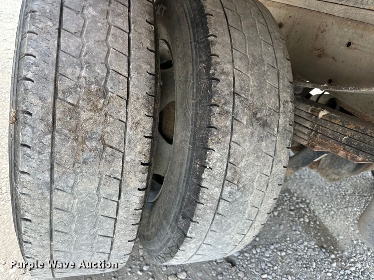 image for item EJ6960 2017 Chevrolet Silverado 3500HD flatbed pickup truck