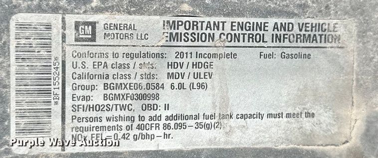 image for item EJ6961 2011 Chevrolet  Silverado 3500HD flatbed pickup truck