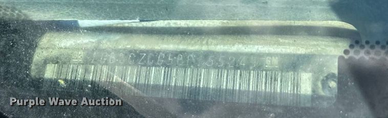 image for item EJ6961 2011 Chevrolet  Silverado 3500HD flatbed pickup truck