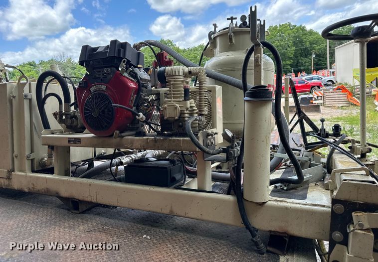 image for item EJ6962 2015 Chevrolet  Silverado 3500HD flatbed pickup truck