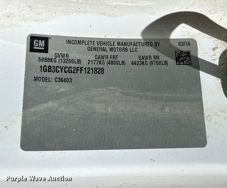 image for item EJ6962 2015 Chevrolet  Silverado 3500HD flatbed pickup truck