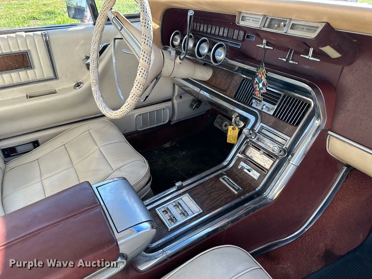 image for item EJ6966 1966 Ford Thunderbird  