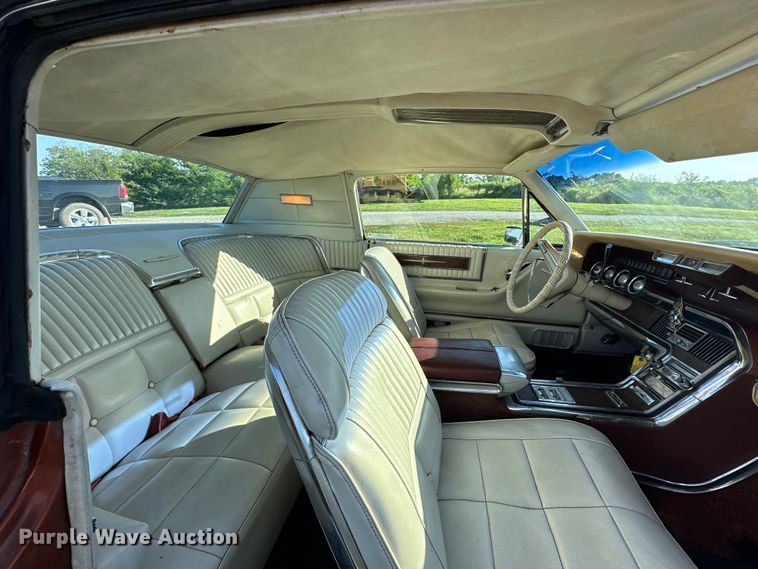 image for item EJ6966 1966 Ford Thunderbird  