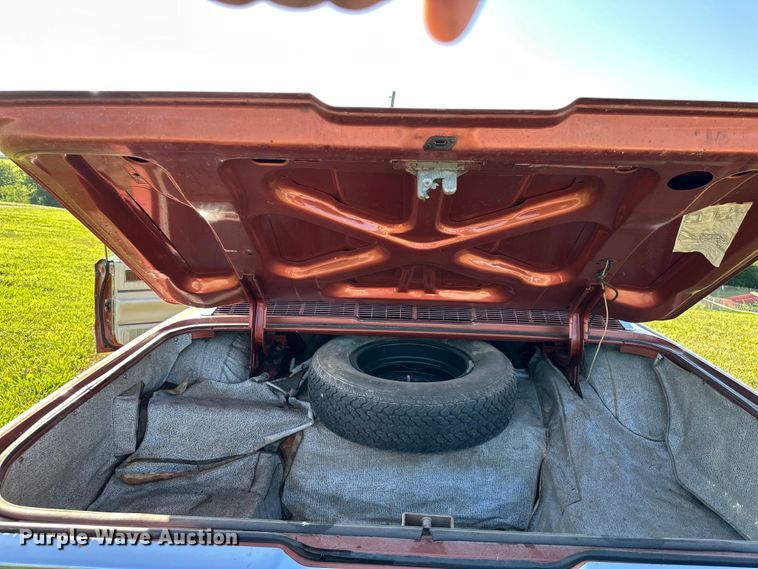 image for item EJ6966 1966 Ford Thunderbird  