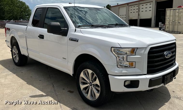 image for item EJ6989 2017 Ford F150 XL SuperCab pickup truck