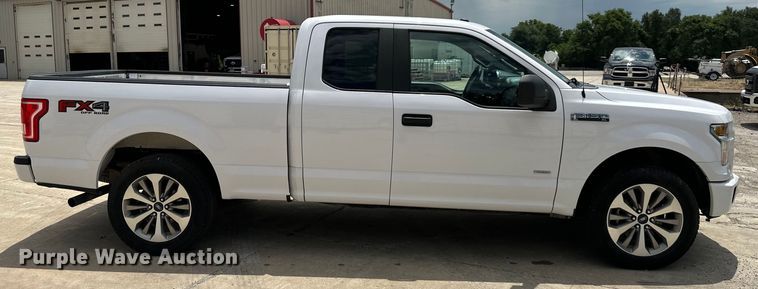 image for item EJ6989 2017 Ford F150 XL SuperCab pickup truck