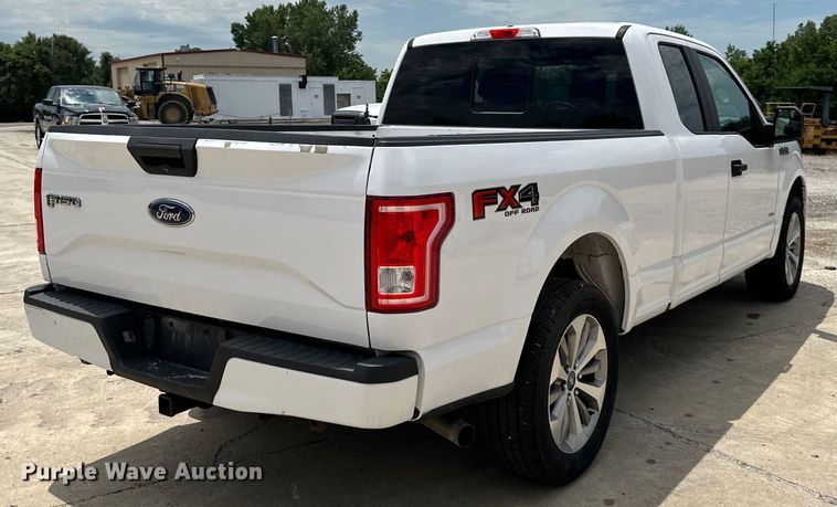 image for item EJ6989 2017 Ford F150 XL SuperCab pickup truck