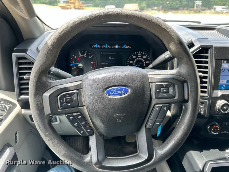 image for item EJ6989 2017 Ford F150 XL SuperCab pickup truck