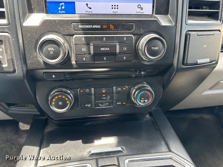 image for item EJ6989 2017 Ford F150 XL SuperCab pickup truck