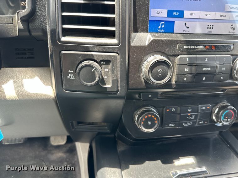 image for item EJ6989 2017 Ford F150 XL SuperCab pickup truck