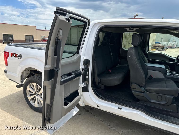 image for item EJ6989 2017 Ford F150 XL SuperCab pickup truck