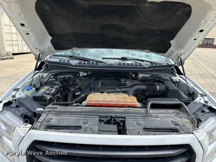 image for item EJ6989 2017 Ford F150 XL SuperCab pickup truck