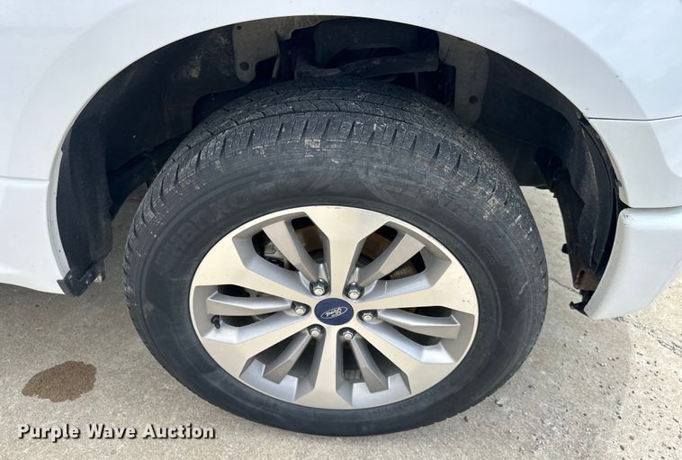 image for item EJ6989 2017 Ford F150 XL SuperCab pickup truck