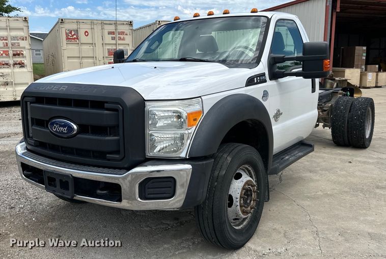 image for item EJ6990 2015 Ford F550 Super Duty truck cab and chassis