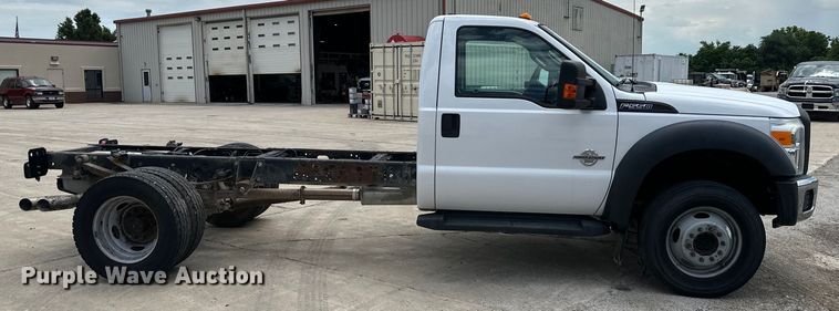 image for item EJ6990 2015 Ford F550 Super Duty truck cab and chassis