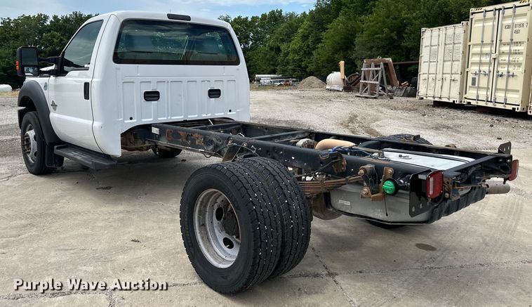 image for item EJ6990 2015 Ford F550 Super Duty truck cab and chassis