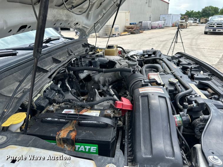 image for item EJ6990 2015 Ford F550 Super Duty truck cab and chassis