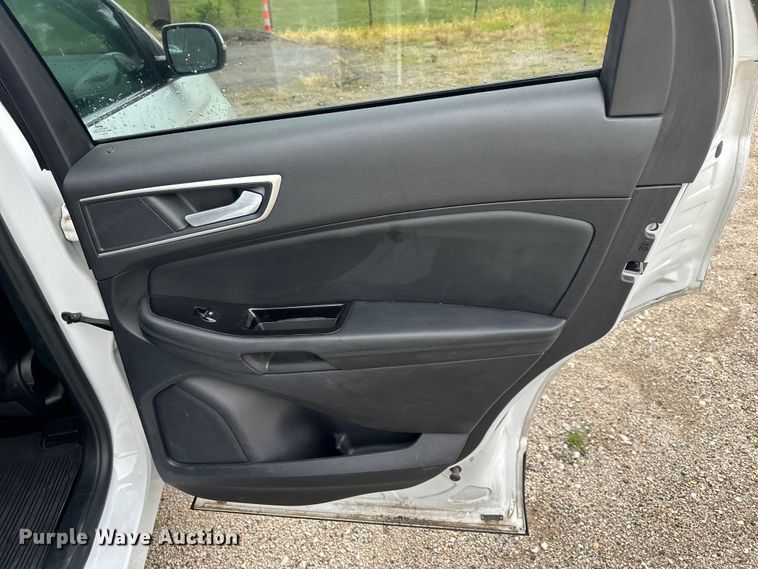 image for item EJ7014 2019 Ford  Edge SEL SUV