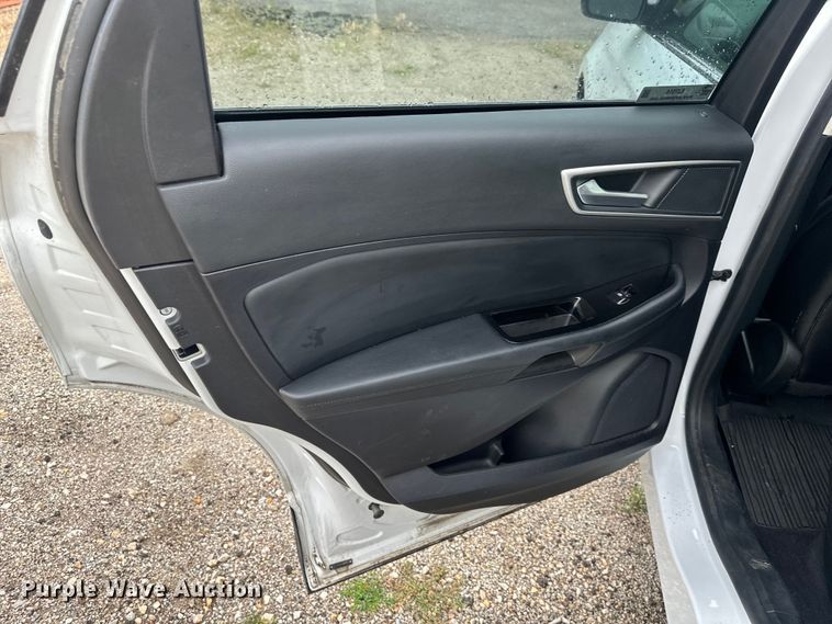 image for item EJ7014 2019 Ford  Edge SEL SUV