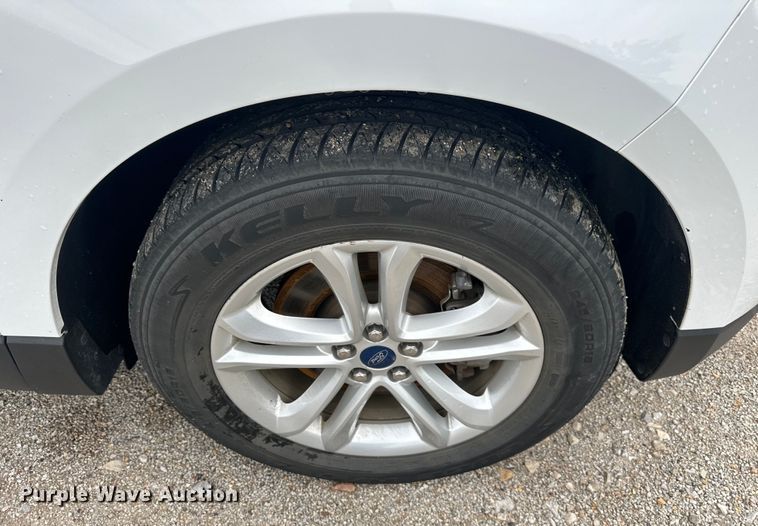 image for item EJ7014 2019 Ford  Edge SEL SUV