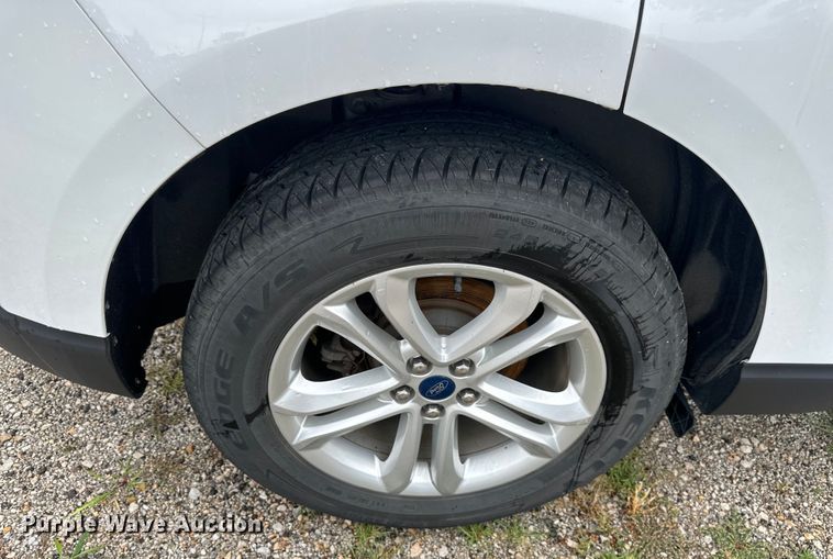 image for item EJ7014 2019 Ford  Edge SEL SUV