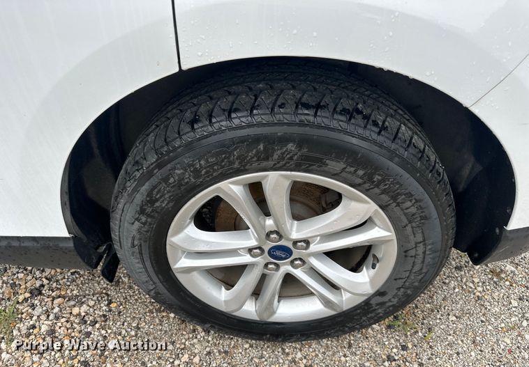 image for item EJ7014 2019 Ford  Edge SEL SUV