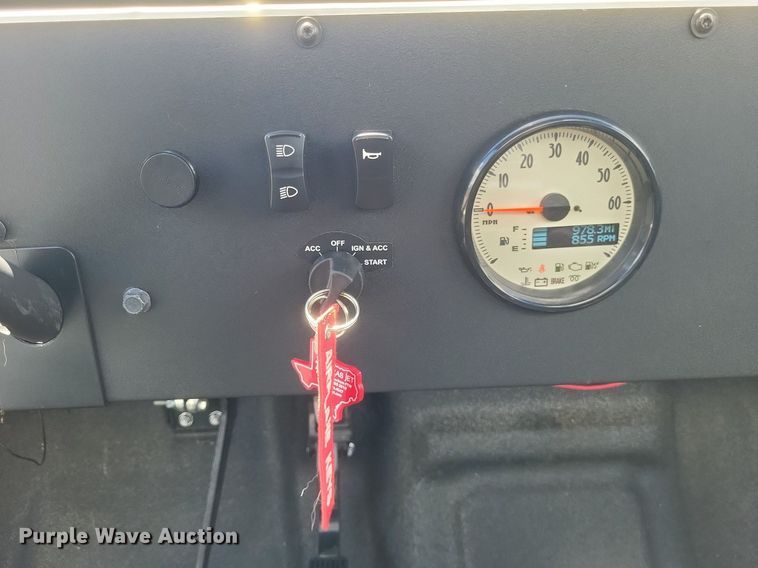 image for item EJ8007 2019 Mahindra  Roxor utility vehicle