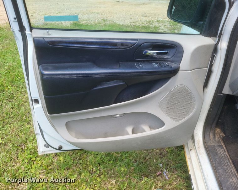 image for item EJ8008 2012 Dodge  Caravan  van