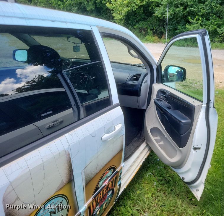 image for item EJ8008 2012 Dodge  Caravan  van