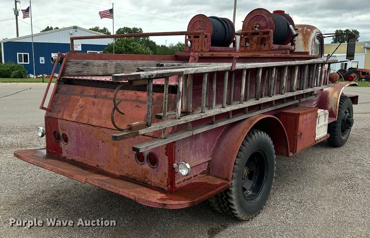 image for item EK1502 1941 GMC pumper fire truck